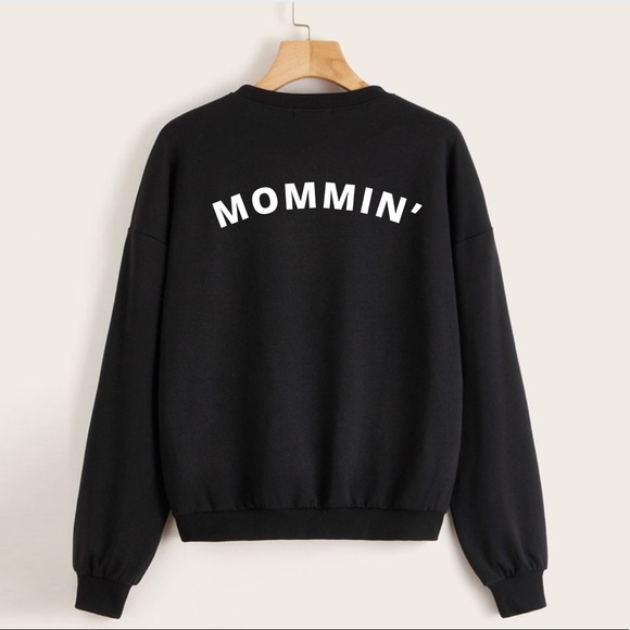 Mommin’ Graphic Crewneck Sweatshirt - Picture 1 of 3